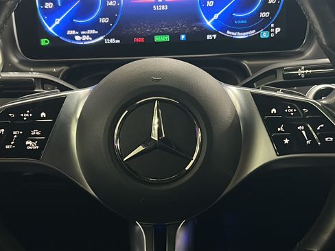 Used 2023 Mercedes-Benz EQE 500 4MATIC Sedan image 30