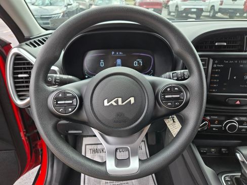 Used 2024 Kia Soul LX w/ Option Group 015 FWD image 29