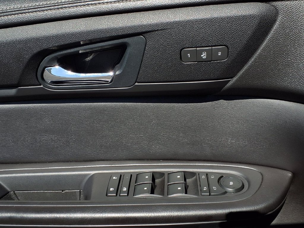 Used 2016 Chevrolet Traverse LT FWD image 18
