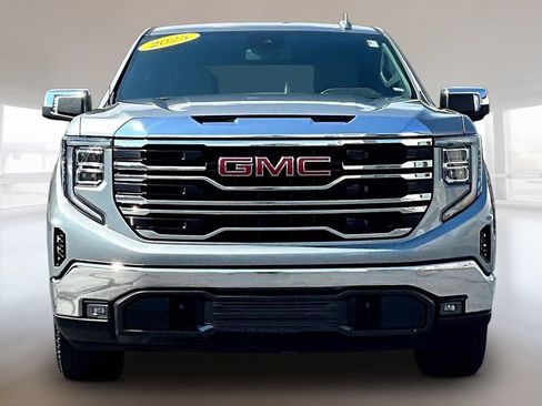 Used 2025 GMC Sierra 1500 SLT AWD/4WD image 2