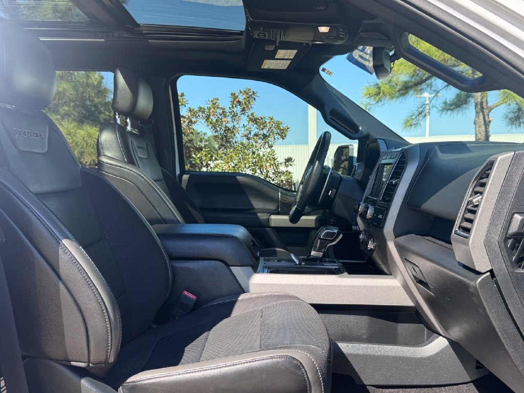 Used 2020 Ford F150 Raptor w/ Equipment Group 802A Luxury AWD/4WD image 16