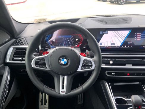 Used 2025 BMW X6 M Competition w/ Executive Package image 5