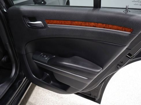 Used 2013 Chrysler 300 RWD image 22