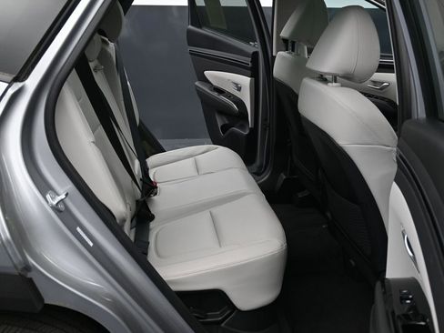 Used 2023 Hyundai Tucson Limited AWD/4WD image 12
