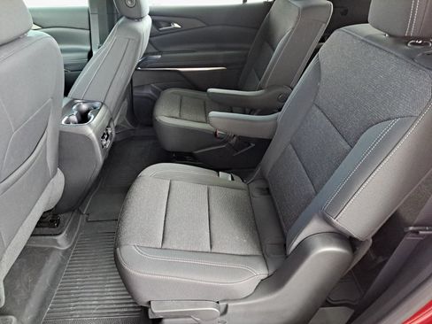 Used 2025 Chevrolet Traverse LT w/ Midnight/Sport Edition FWD image 12