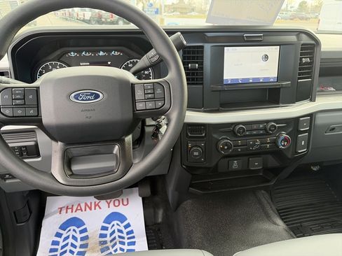 Used 2025 Ford F250 XLT image 9