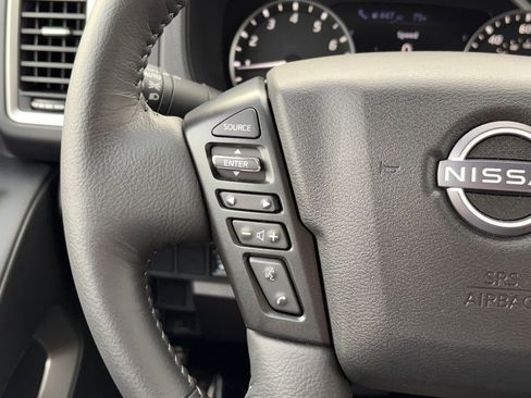 Used 2024 Nissan Frontier SV w/ SV Convenience Package image 12