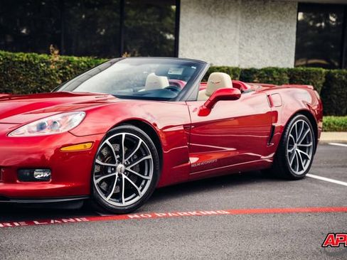 Used 2013 Chevrolet Corvette 427 w/ 1SB Preferred Equipment Group RWD image 46