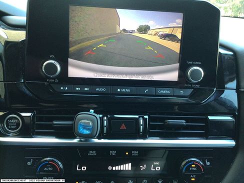 Used 2022 Nissan Pathfinder SV FWD image 16