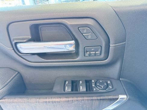 Used 2022 GMC Sierra 2500 Denali w/ Denali Ultimate Package image 22