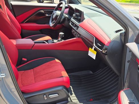 Certified 2025 Acura ADX A-Spec image 7