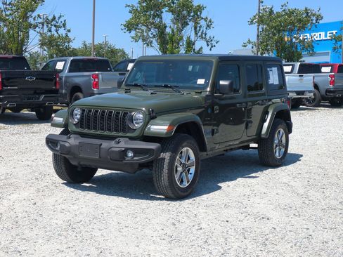 Used 2024 Jeep Wrangler Unlimited AWD/4WD image 5