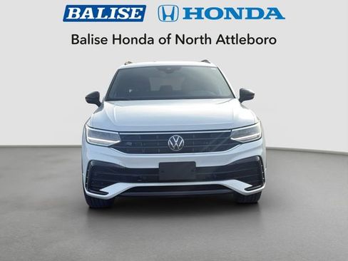 Used 2024 Volkswagen Tiguan SE R-Line image 8