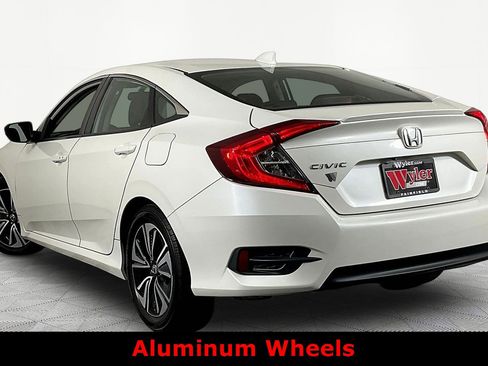 Used 2017 Honda Civic EX-T image 4