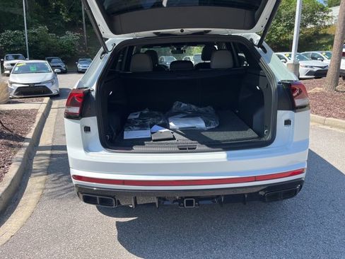New 2025 Volkswagen Atlas Cross Sport SEL R-Line image 29