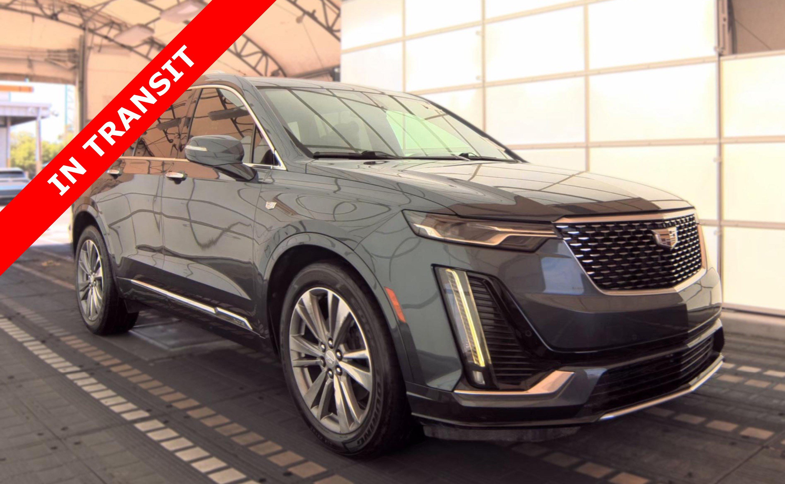 Used 2020 Cadillac XT6 Premium Luxury FWD image 3