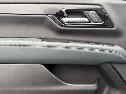 New 2026 GMC Yukon XL AT4 w/ AT4 Premium Plus Package AWD/4WD image 8
