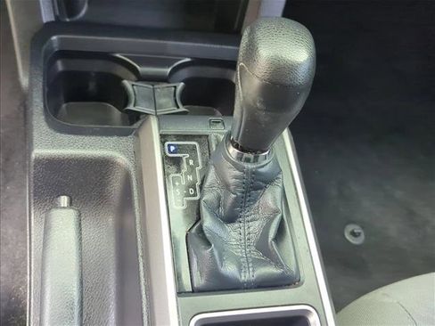 Certified 2021 Toyota Tacoma SR5 RWD image 23