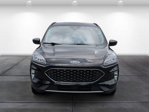 Used 2022 Ford Escape Titanium AWD/4WD image 6