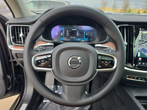 Used 2025 Volvo V60 B5 Cross Country Plus AWD/4WD image 14