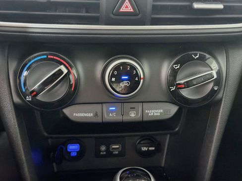 Used 2021 Hyundai Kona SEL FWD image 22