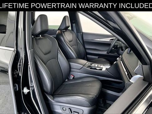 Certified 2026 INFINITI QX60 Luxe w/ Cargo Package FWD image 9