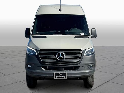 New 2026 Mercedes-Benz Sprinter 2500 image 3