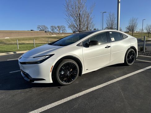 New 2026 Toyota Prius Nightshade image 5