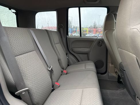 Used 2005 Jeep Liberty Renegade w/ Trailer Tow Group image 19