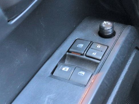 Used 2019 Toyota Tacoma SR image 22