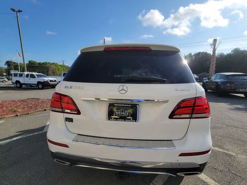Used 2016 Mercedes-Benz GLE 350 4MATIC w/ Premium Package image 10