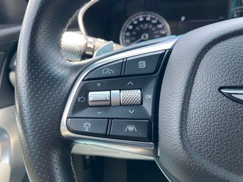Used 2025 Genesis G70 2.5T AWD/4WD image 13