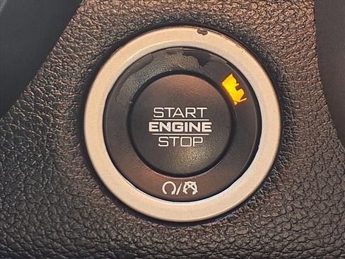 Used 2021 RAM 1500 Laramie image 9