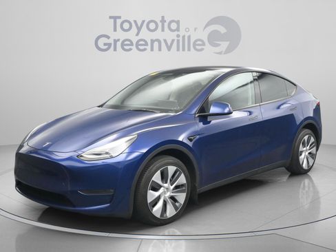 Used 2024 Tesla Model Y Long Range AWD/4WD image 2