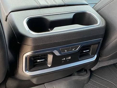 Used 2023 Chevrolet Silverado 1500 High Country w/ High Country Premium Package AWD/4WD image 27