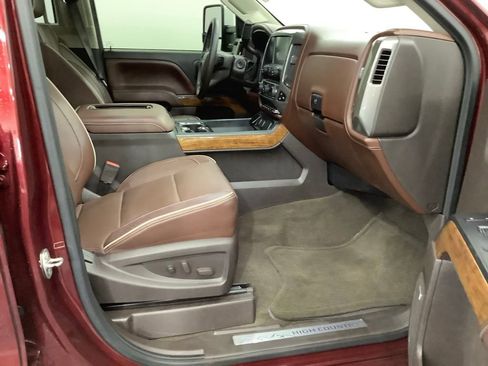Used 2016 Chevrolet Silverado 2500 High Country w/ Duramax Plus Package AWD/4WD image 25