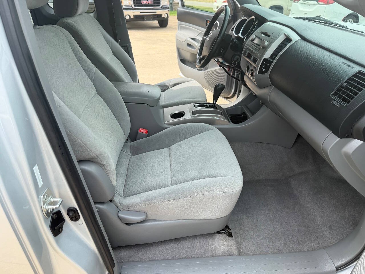 Used 2006 Toyota Tacoma 2WD Access Cab image 16