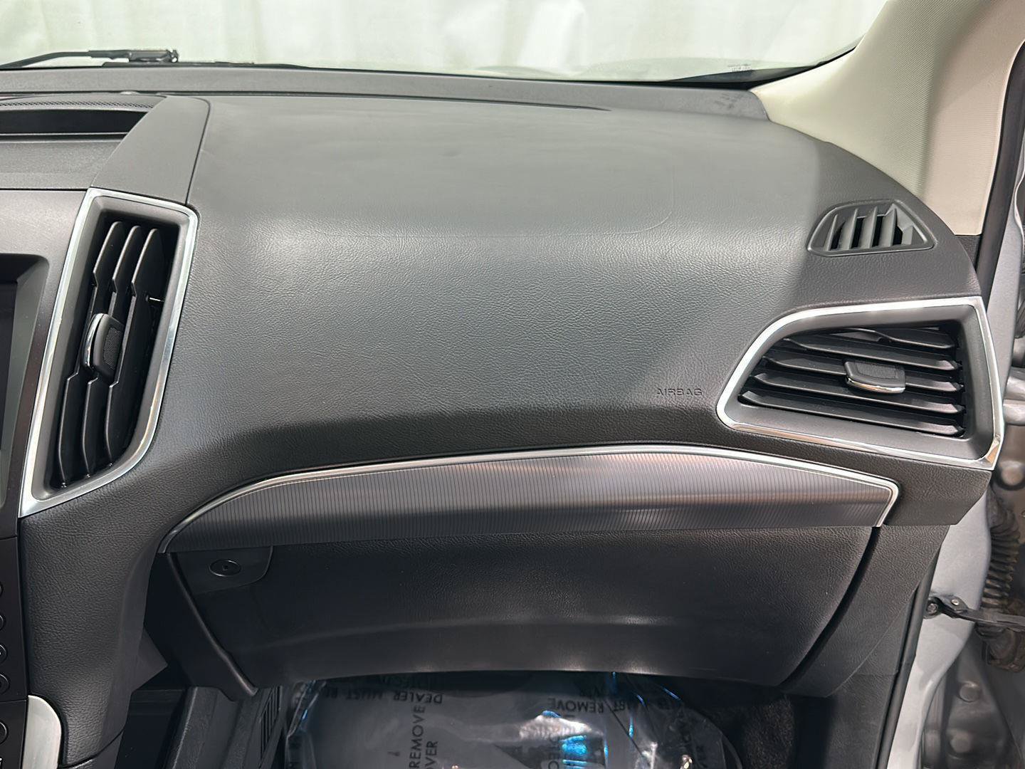 Used 2020 Ford Edge Titanium AWD/4WD image 27