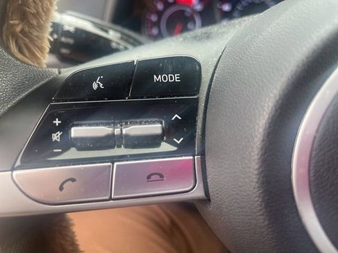 Used 2023 Hyundai Elantra SEL w/ Preferred Accessory Package image 13