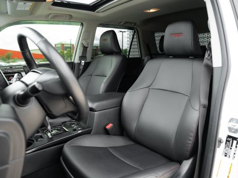 Used 2023 Toyota 4Runner TRD Off-Road Premium w/ Off Road Premium Plus Package AWD/4WD image 19