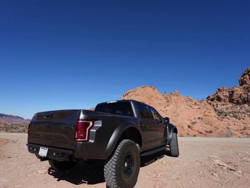 Used 2017 Ford F150 Raptor w/ Equipment Group 802A Luxury image 7