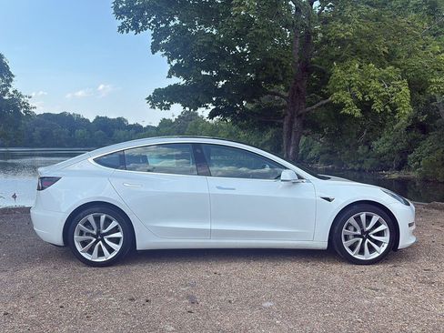 Used 2020 Tesla Model 3 Long Range AWD/4WD image 3