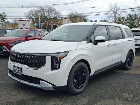 New 2026 Kia Carnival FWD image 2