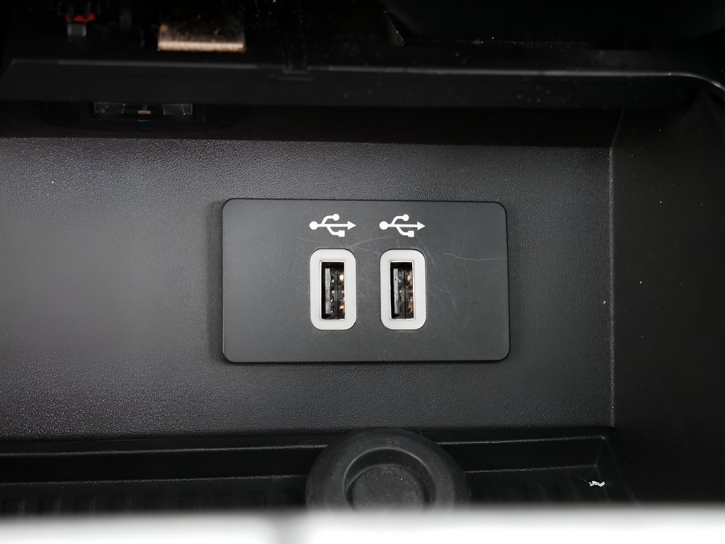 Used 2016 Ford F150 Platinum w/ Equipment Group 701A Luxury AWD/4WD image 27