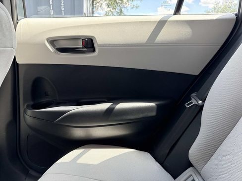 Used 2023 Toyota Corolla Cross L FWD image 19