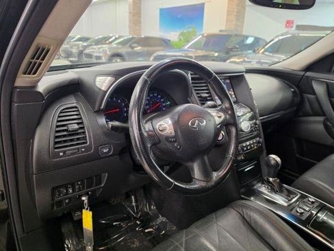 Used 2010 INFINITI FX35 AWD w/ Navigation Pkg image 7
