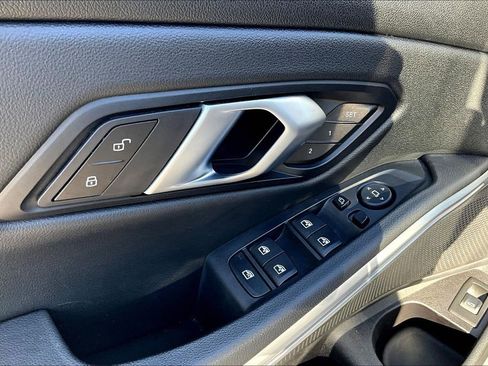 Used 2025 BMW 330i Sedan RWD image 50