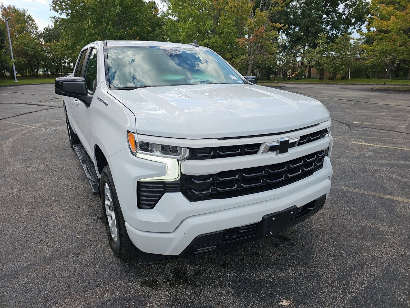 Used 2024 Chevrolet Silverado 1500 RST AWD/4WD image 9