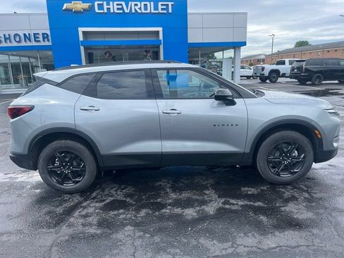 New 2026 Chevrolet Blazer LT w/ Convenience Package AWD/4WD image 8