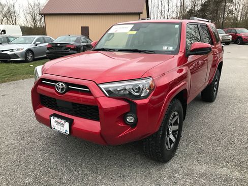 Certified 2021 Toyota 4Runner SR5 image 4